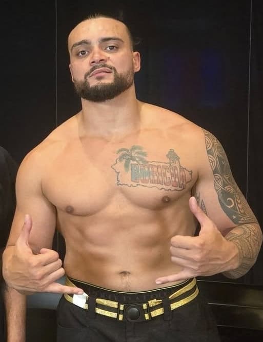 Mike Santana Retains TNA World Title Against Rich Swann