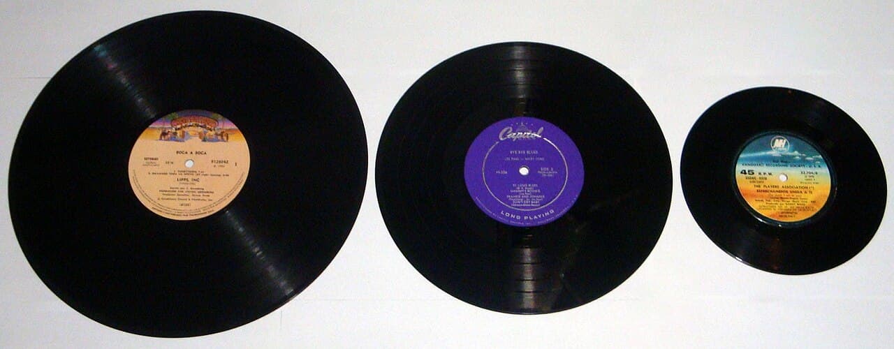 Vinyl Record Cleaning Guide 2026: Vacuum, Ultrasonic, & Solution Methods for Pristine Sound